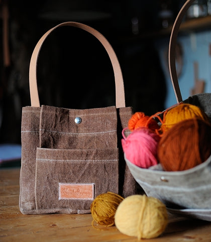 Projektväskor. Att stoppa stickor, garn och annat trevligt i.